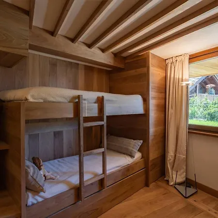 Piazzale Della Funivia - 4br Chalet- If You Want To Book, Please Contact On Wh-ats-app - 0034-635-518-057 !!!! Courmayeur