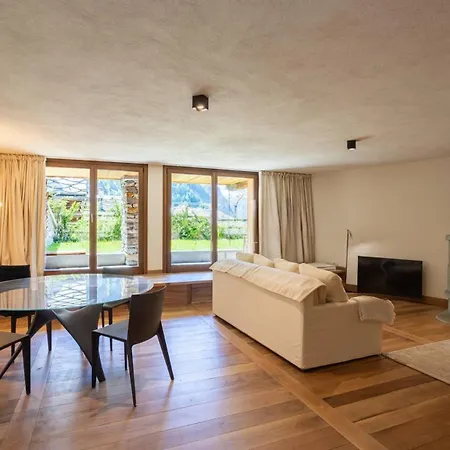 Villa Piazzale Della Funivia - 4br Chalet- If You Want To Book, Please Contact On Wh-ats-app - 0034-635-518-057 !!!! Courmayeur