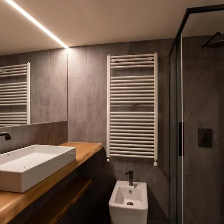 Piazzale Della Funivia - 4br Chalet- If You Want To Book, Please Contact On Wh-ats-app - 0034-635-518-057 !!!! كورمايور