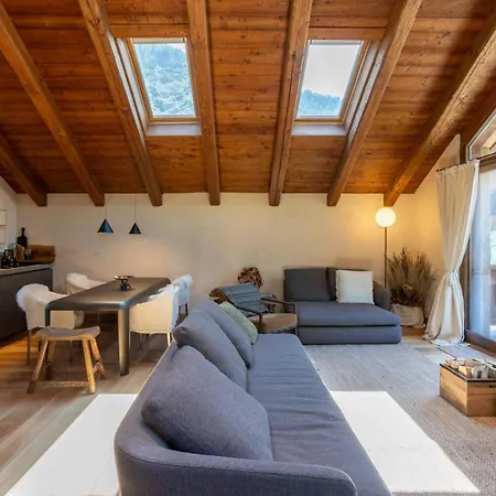 Piazzale Della Funivia - 4br Chalet- If You Want To Book, Please Contact On Wh-ats-app - 0034-635-518-057 !!!! فيلة *